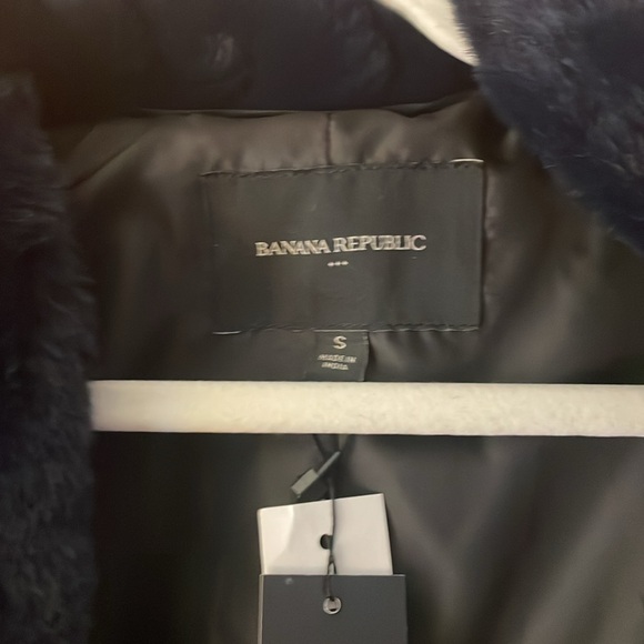 Blue Banana Republic Cropped Bomber Style Jacket perfect for the fall! - Picture 2 of 6